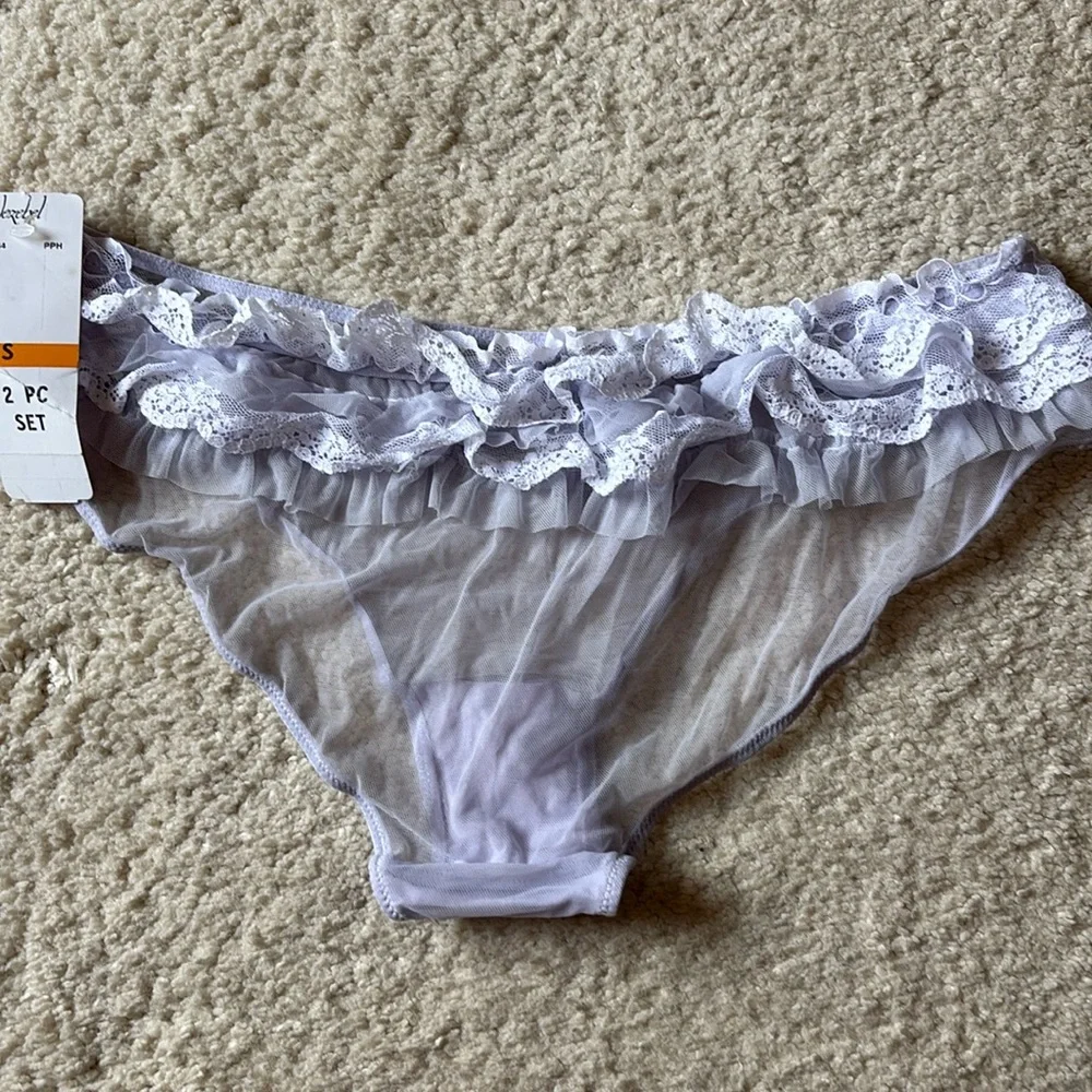 LINGERIE SET NWT Jezebel Chemise and bikini